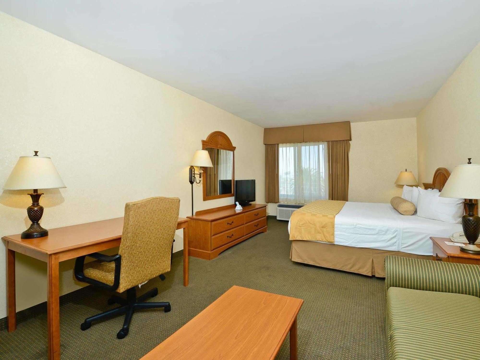 Best Western Of Long Beach Esterno foto