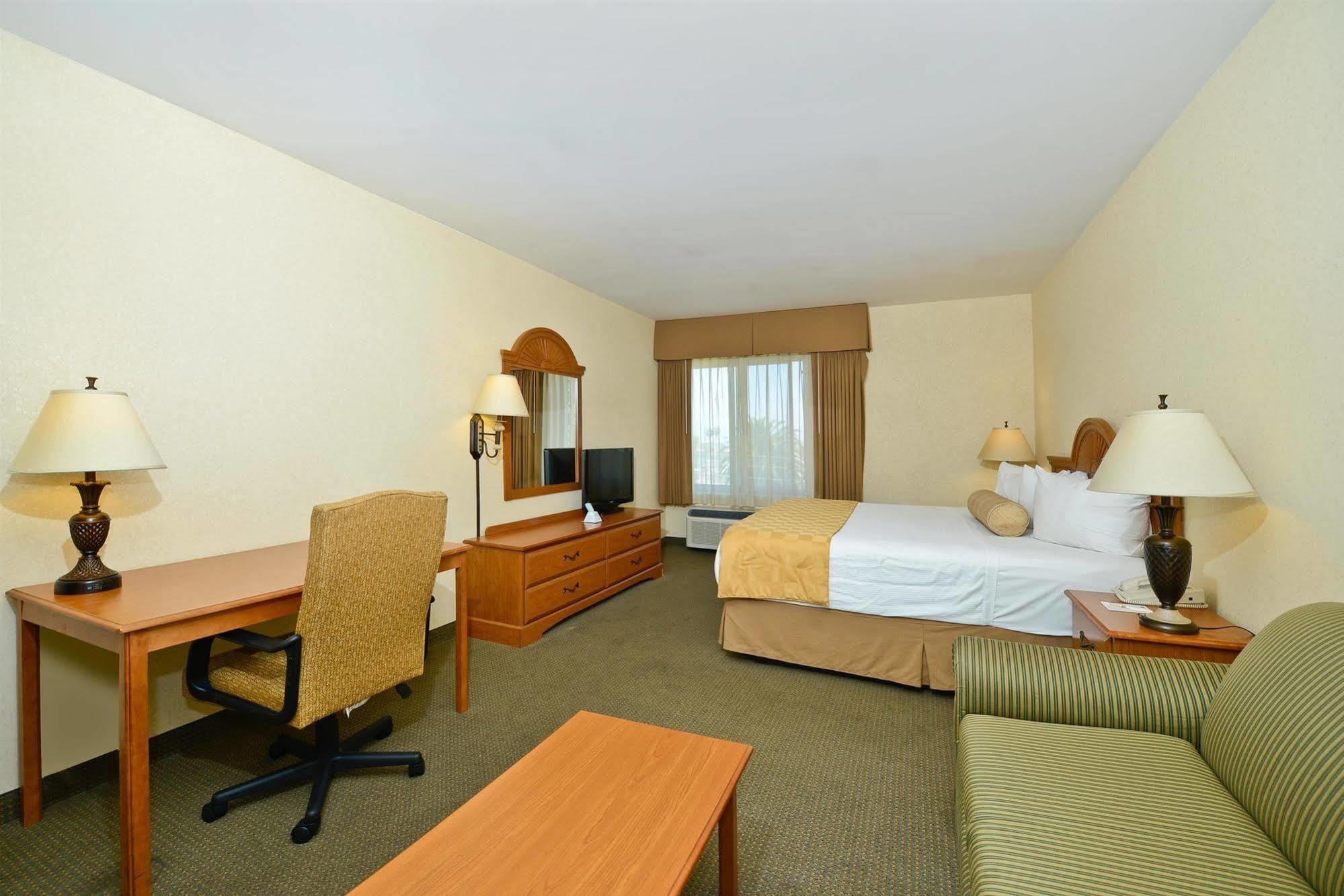 Best Western Of Long Beach Esterno foto
