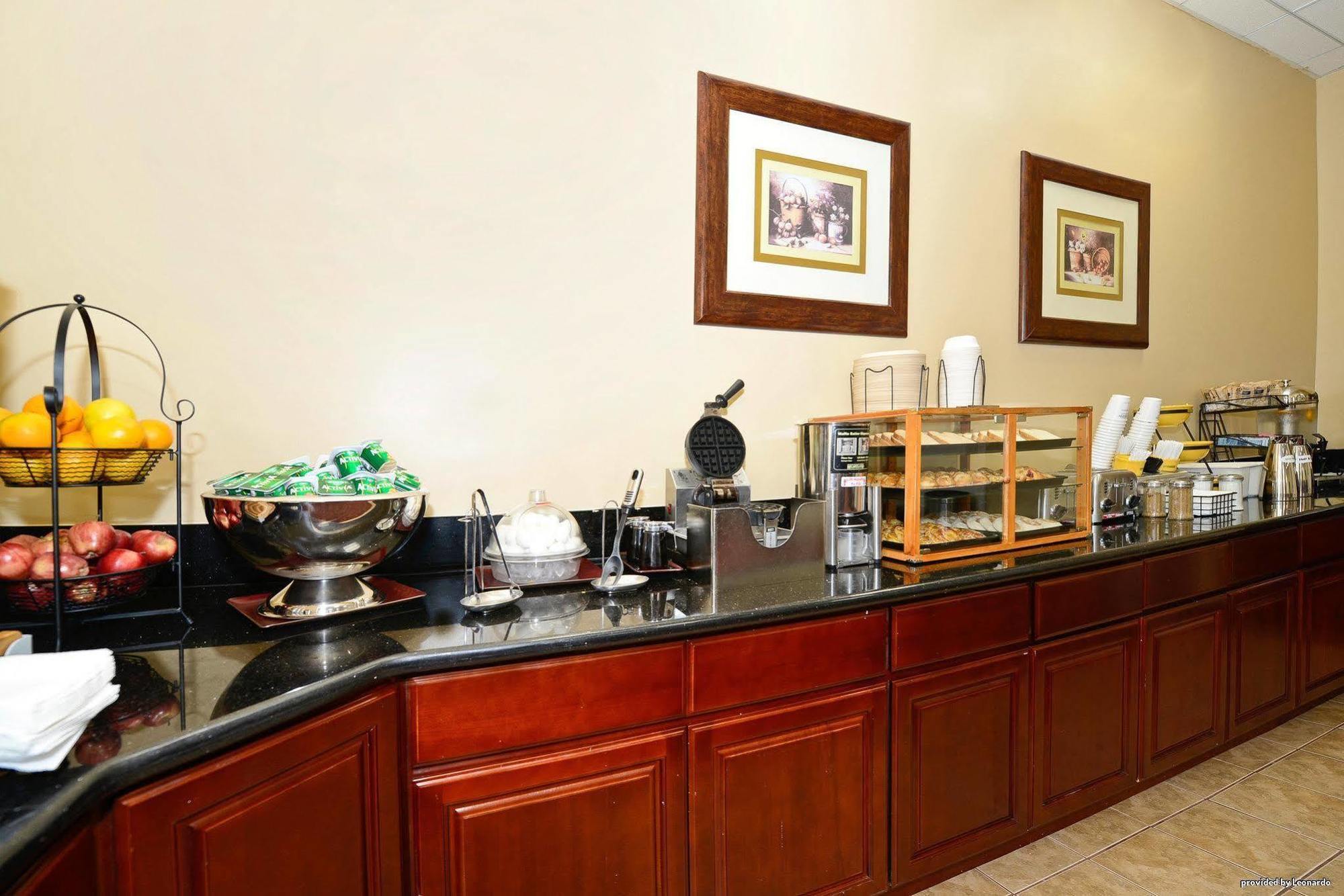 Best Western Of Long Beach Esterno foto